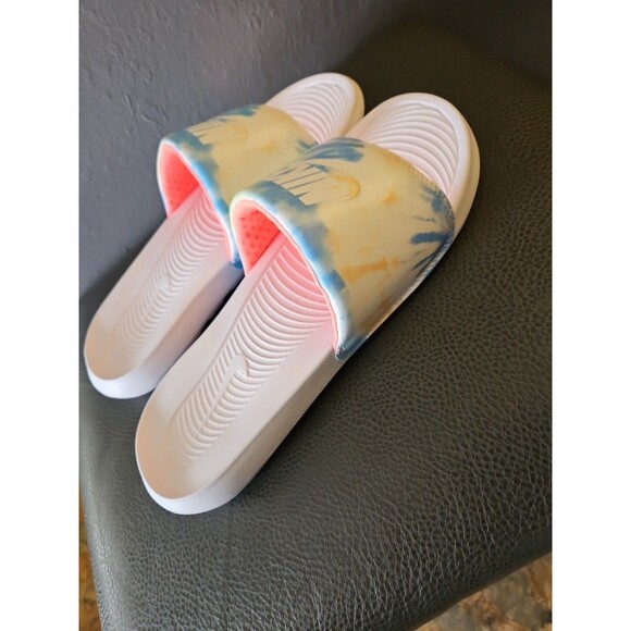WOMEN'S NIKE *VICTORI ONE SLIDE PRINT* COLORS~/WHITE/BRIGHT MANGO SIZE 11 - Picture 6 of 10
